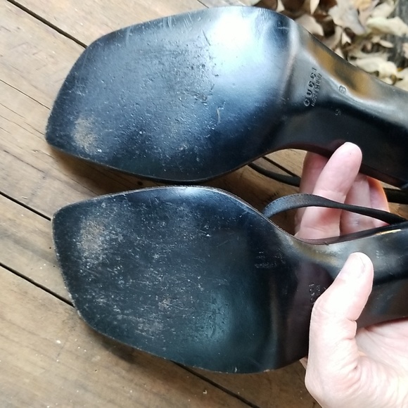 Glamorous Gucci black satin fabric sandals size 9B - Picture 8 of 10